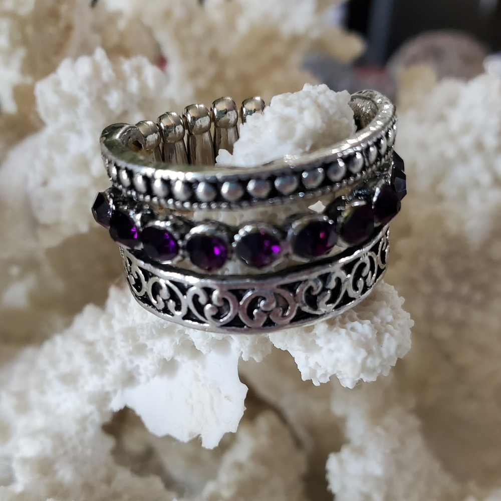 Silver Tone Stretch Ring with Purple Stones 💥3 for $24💥
